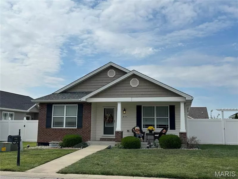 1878 Old Park LN, Swansea, IL 62226