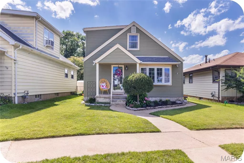 St Louis, MO 63110,2205 Stephen AVE