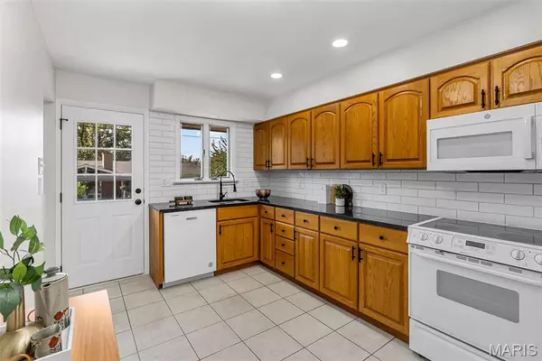 St Louis, MO 63146,8 Montauk CT