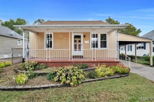 506 Bainbridge RD, St Charles, MO 63301