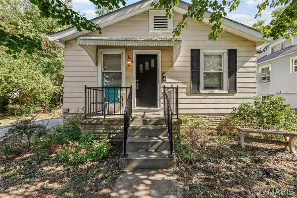 Webster Groves, MO 63119,426 S Maple AVE