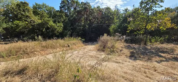 4425 W Rock Creek RD, High Ridge, MO 63049