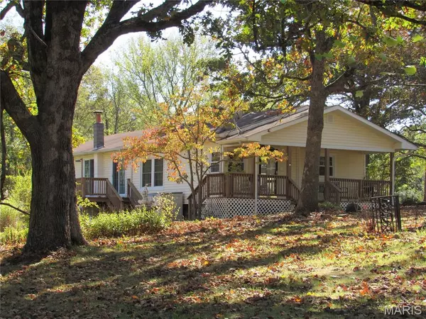 665 Anaconda RD, St Clair, MO 63077