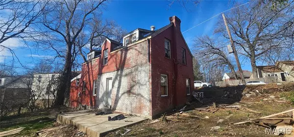 St Louis, MO 63135,810 Airport RD