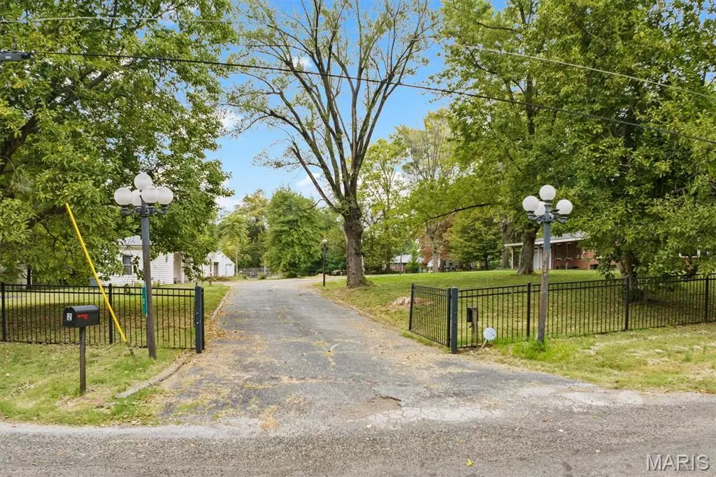 Fairview Heights, IL 62208,2 Estelle LN