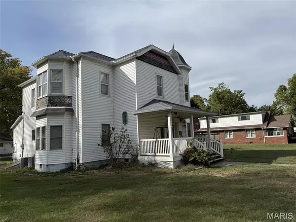 505 N 7th ST, Vandalia, IL 62471
