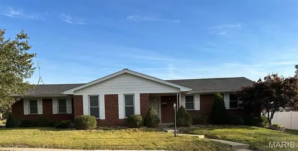 4409 Fatima DR, Affton, MO 63123