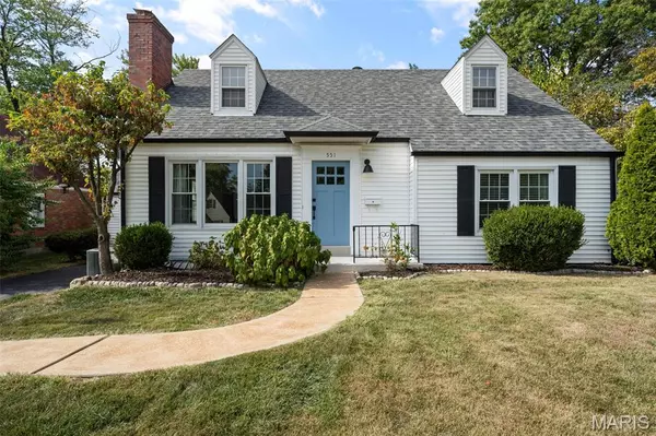 551 Brookhaven CT, Kirkwood, MO 63122