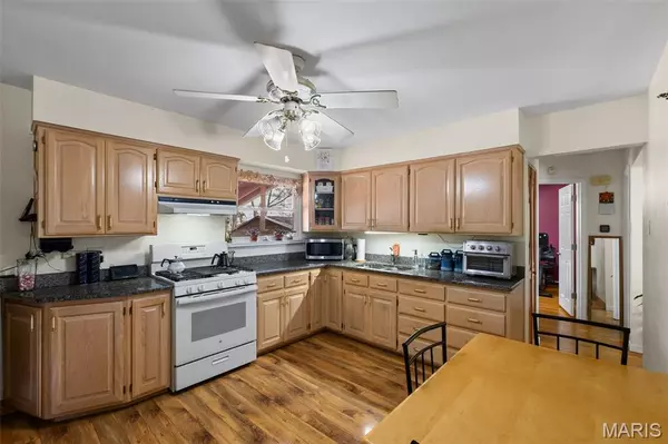 Mehlville, MO 63129,223 Freeman DR