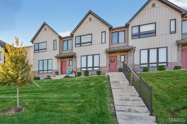 25 Aubrey PL, St Charles, MO 63303