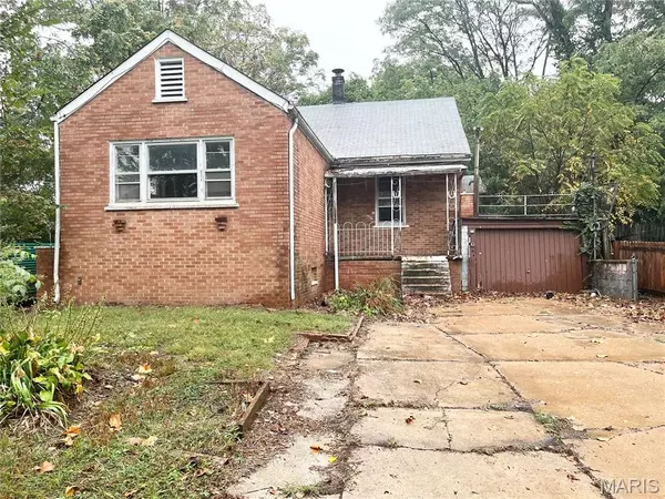 2721 Old Hanley RD, St Louis, MO 63114