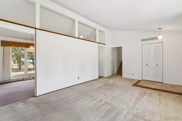 St Louis, MO 63146,65 Graeler DR