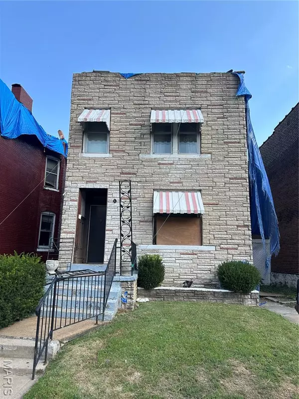 3526 Paris AVE, St Louis, MO 63115