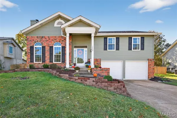 1452 Cedar Bluff DR, Ballwin, MO 63021