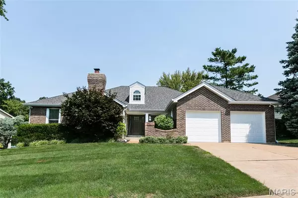 1923 York Ridge CT, Chesterfield, MO 63017