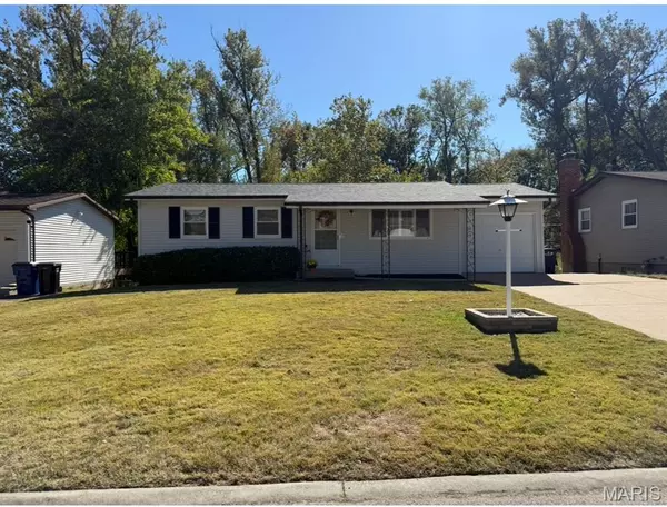 144 Martigney DR, St Louis, MO 63129