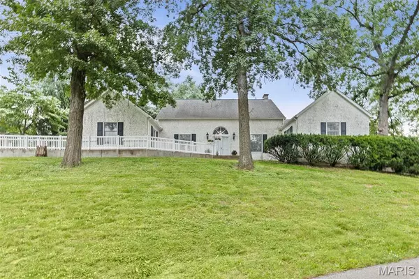 110 Fullerton RD, Belleville, IL 62226