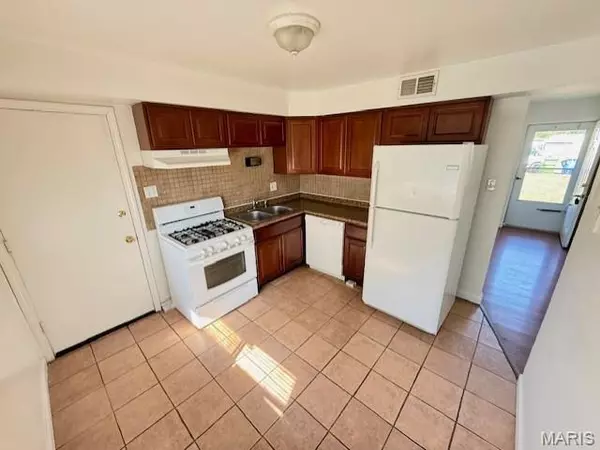 St Ann, MO 63074,11216 Liana LN