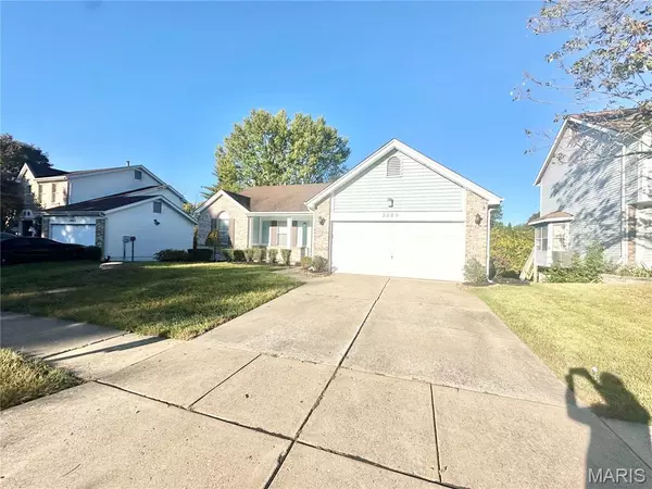3865 Kentucky Derby DR, Florissant, MO 63034