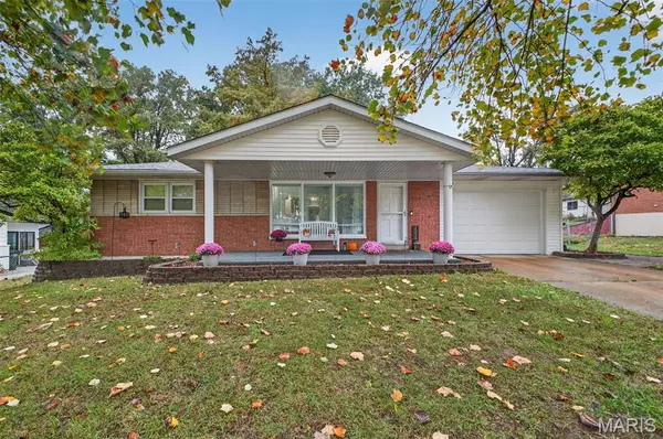 1339 N Evergreen LN, Columbia, IL 62236