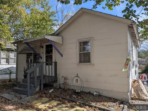 324 N Floridale AVE, St Louis, MO 63135