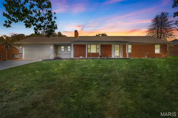 20 Oleander DR, Unincorporated, MO 63128