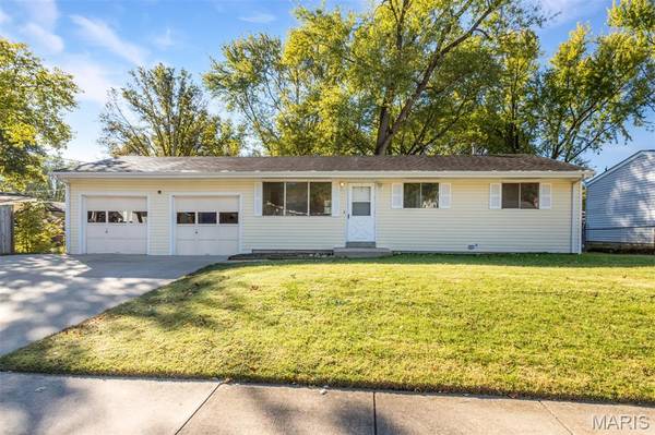 11482 Essex AVE, Maryland Heights, MO 63043