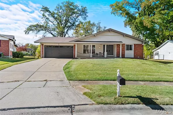 Florissant, MO 63033,2490 Yorkshire DR