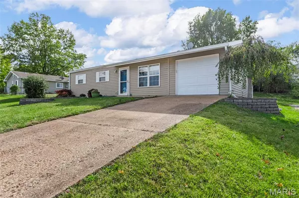 Eureka, MO 63025,302 Heyden DR