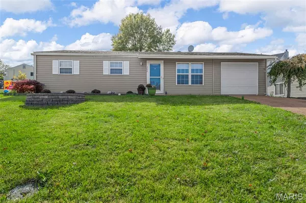 Eureka, MO 63025,302 Heyden DR