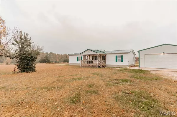 Dixon, MO 65459,10400 Highway Mm