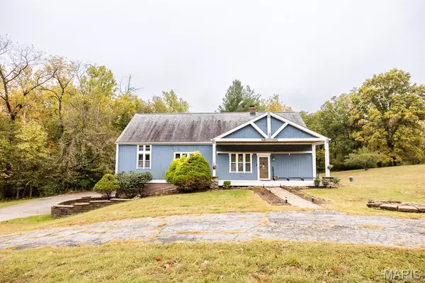 130 Covered Bridge LN, Belleville, IL 62221