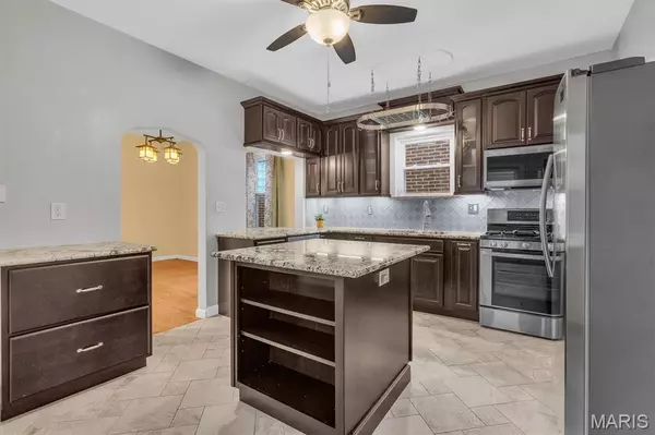 St Louis, MO 63110,5234 Wilson AVE