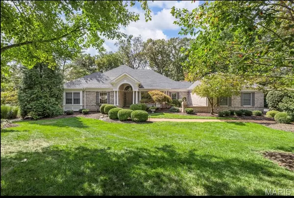 17718 Chaistain CT, Chesterfield, MO 63005