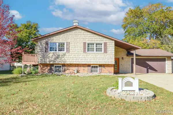 409 Thouvenot LN, New Baden, IL 62265