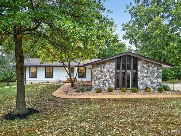 184 Rue Grand DR, Lake St Louis, MO 63367