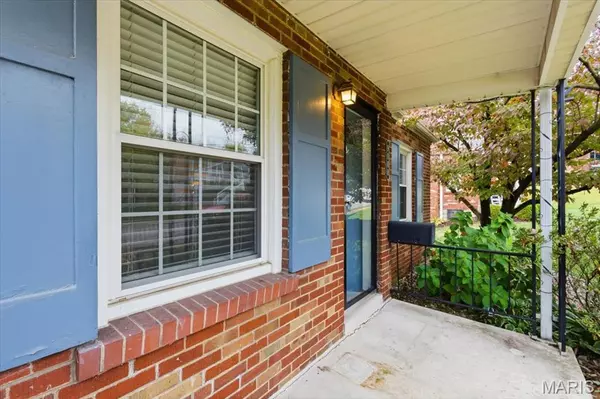 St Louis, MO 63144,9008 Bridgeport AVE