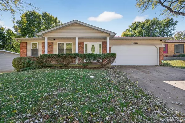 11818 Smoke Rise CT, Maryland Heights, MO 63043