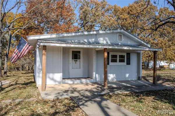 18780 Nellwood LN, Lebanon, MO 65536