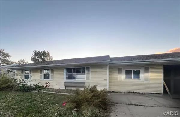 317 Kearton DR, Fairview Heights, IL 62208