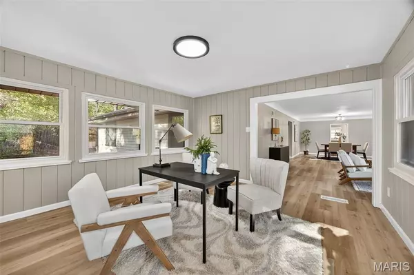 St Louis, MO 63135,643 Hunters Ridge DR