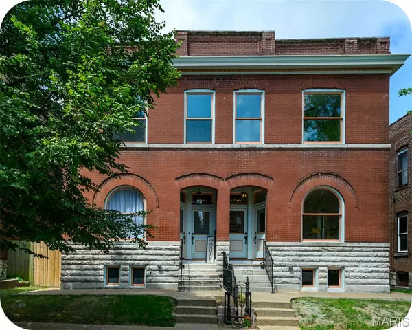 3435 Oregon AVE, St Louis, MO 63118