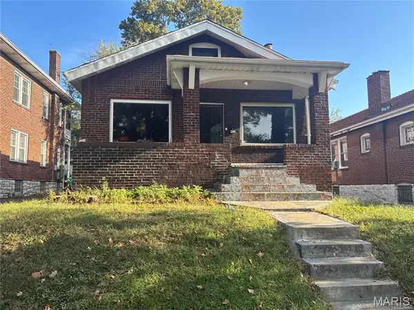 4823 San Francisco AVE, St Louis, MO 63115