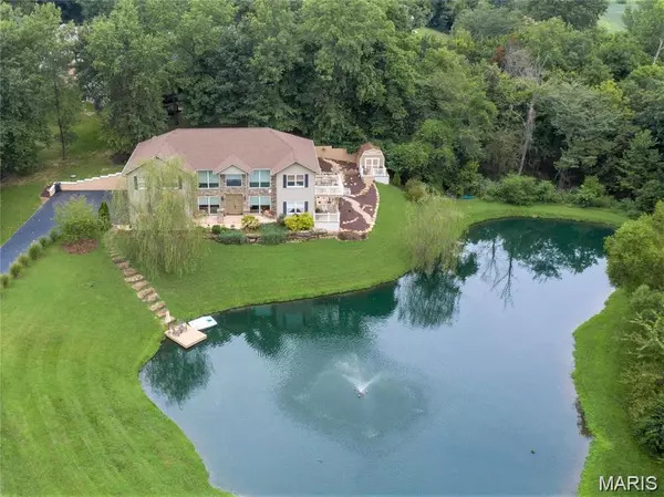 205 PAUL PL, Lebanon, IL 62254