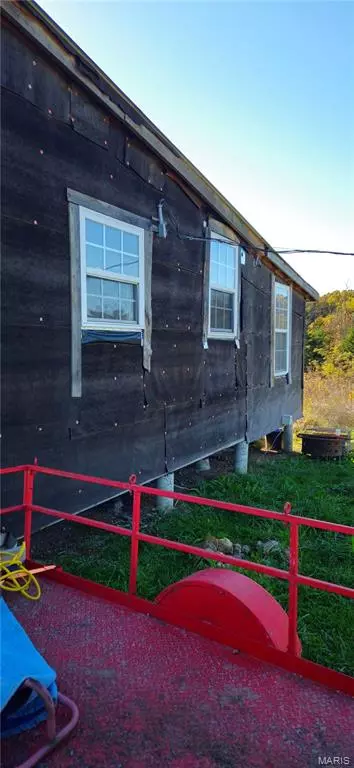 Houston, MO 65483,5865 Samoa RD