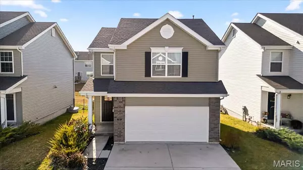 523 Summer Glen LN, St Charles, MO 63301