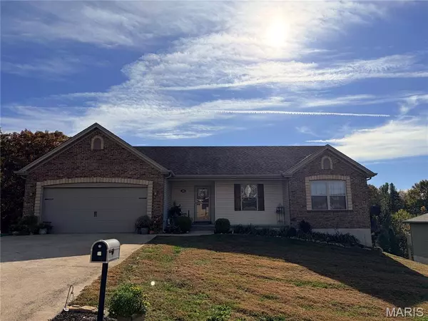 316 Holtgrewe Farms LOOP, Washington, MO 63090