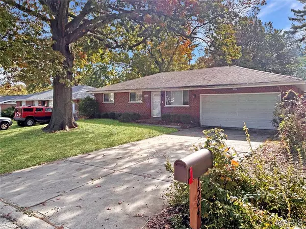 1524 Cove LN, St Louis, MO 63138