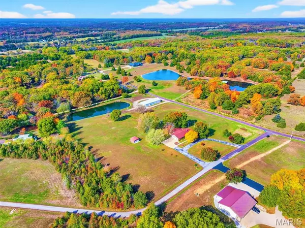 19 Gauzy LN, Sullivan, MO 63080