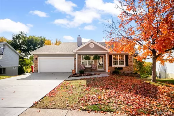 3036 Caprock CT, St Louis, MO 63129